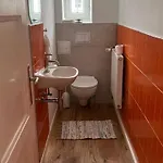 Dachwohnung Im Villenviertel